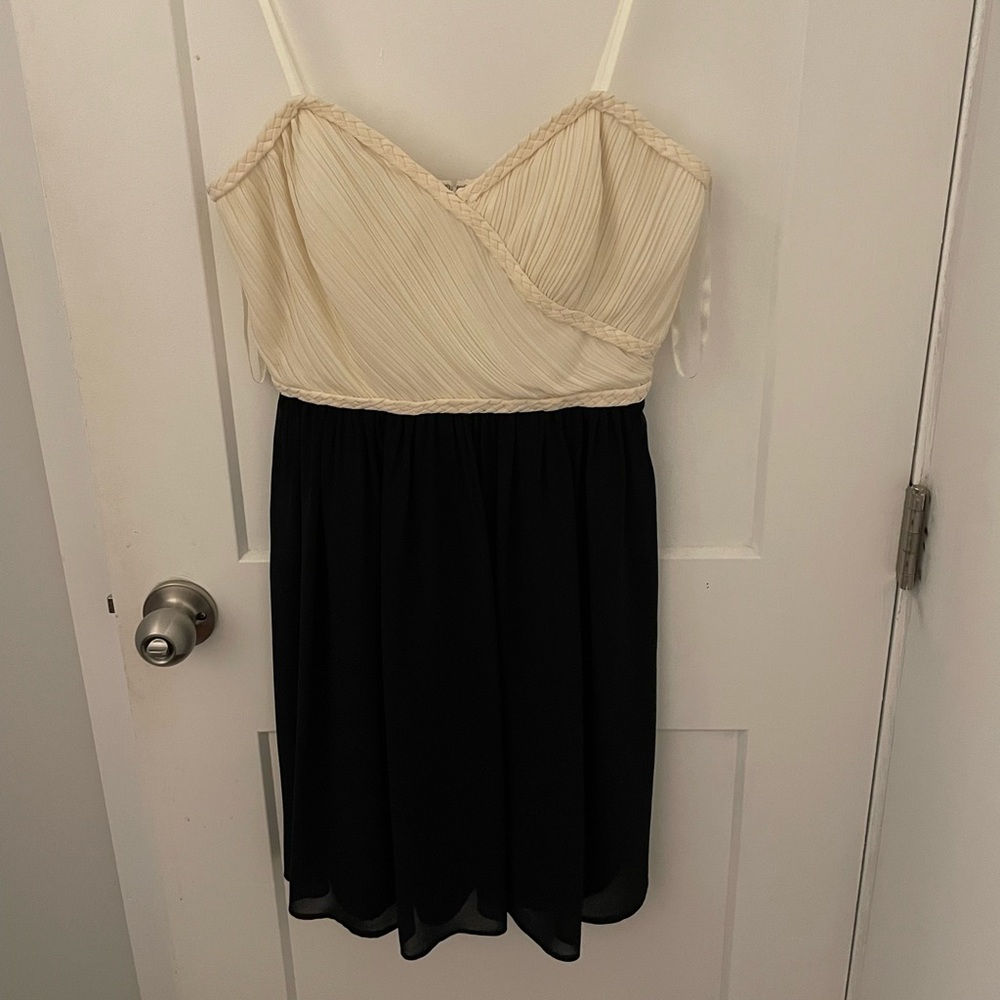 NEVER WORN size 6 - Max and Cleo black and white cocktail dress